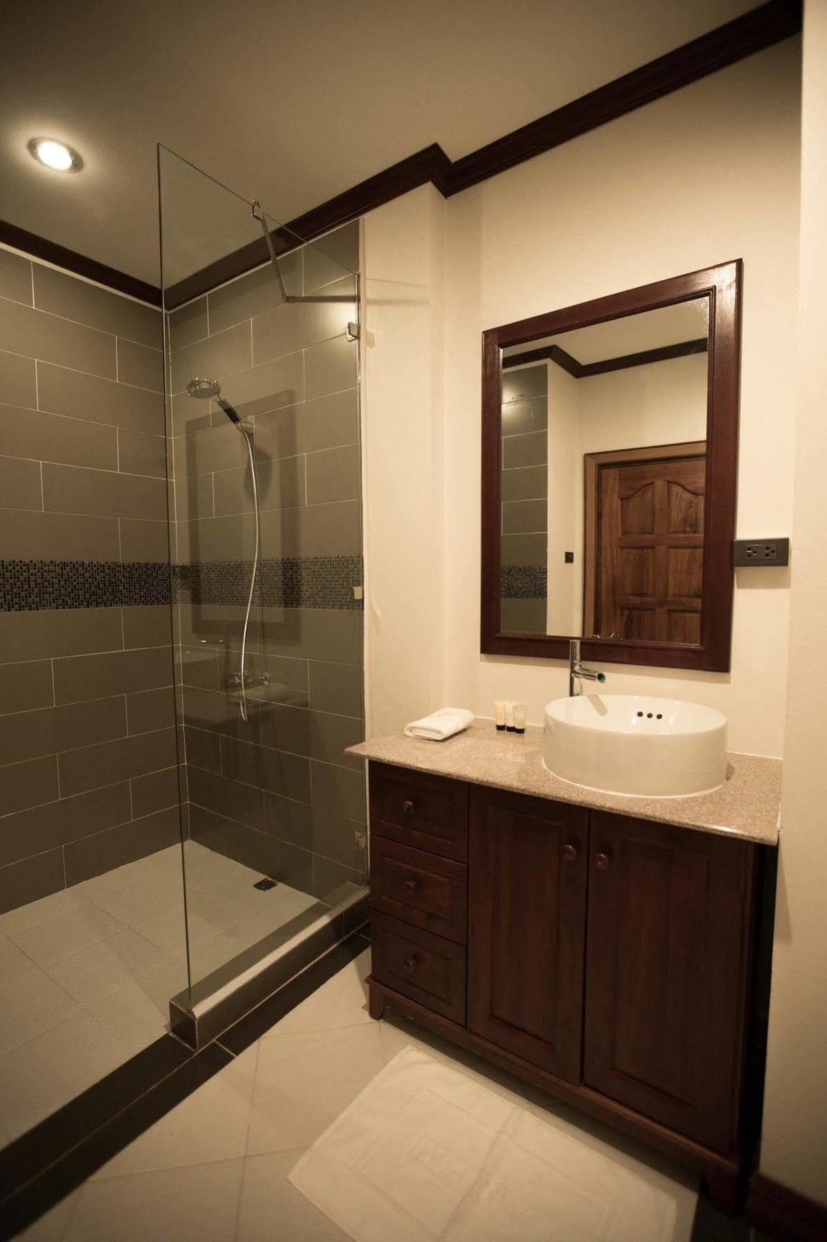 ויינטיאן Capitol Residence מראה חיצוני תמונה
